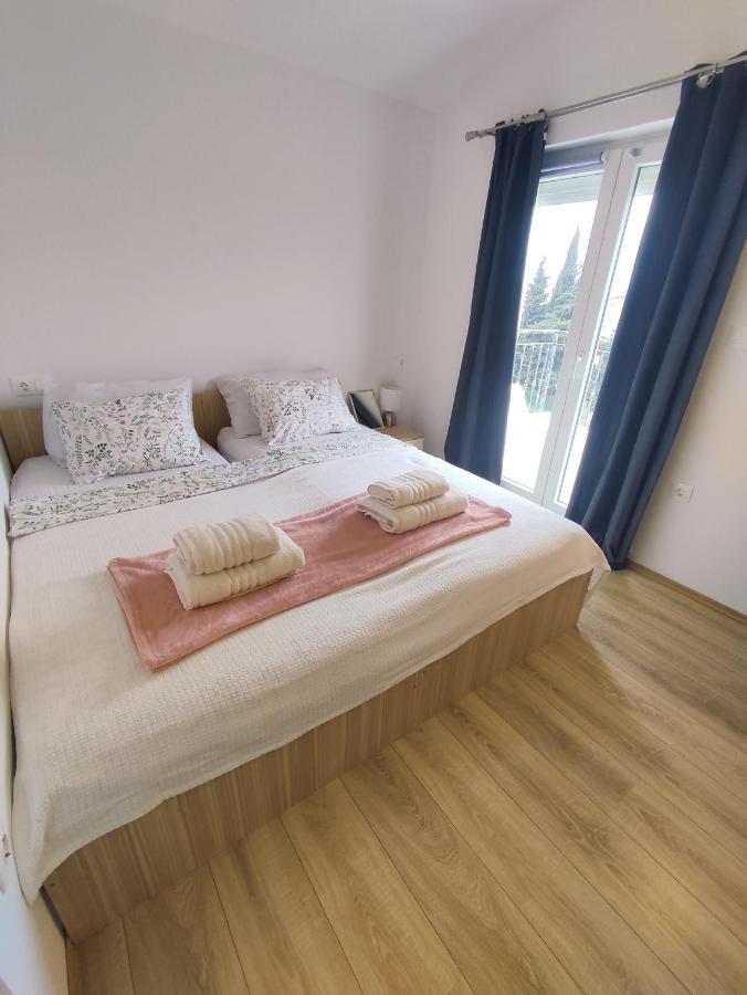Three Lions Apartment Number 2 Пула Екстер'єр фото