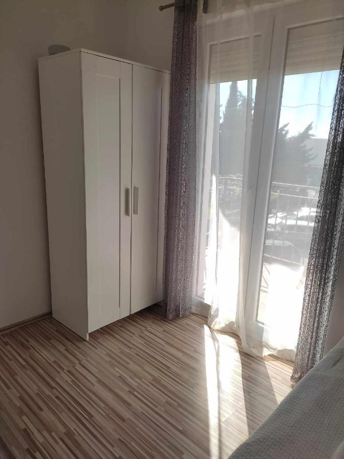 Three Lions Apartment Number 2 Пула Екстер'єр фото