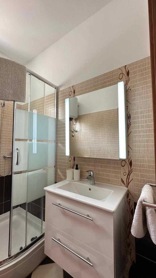 Three Lions Apartment Number 2 Пула Екстер'єр фото