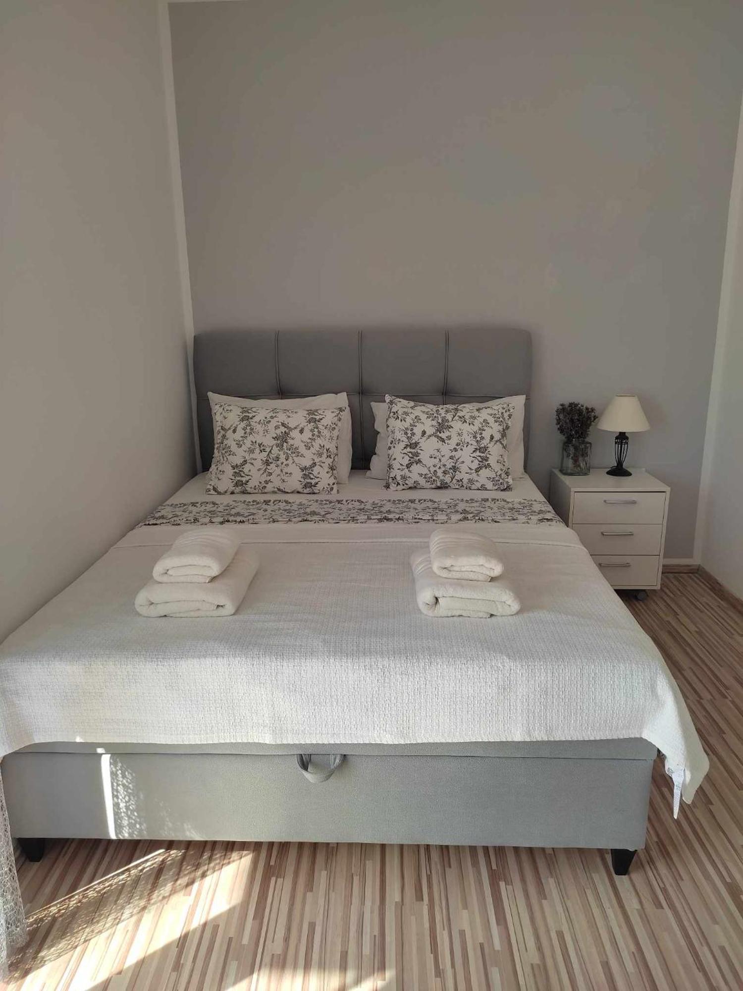 Three Lions Apartment Number 2 Пула Екстер'єр фото
