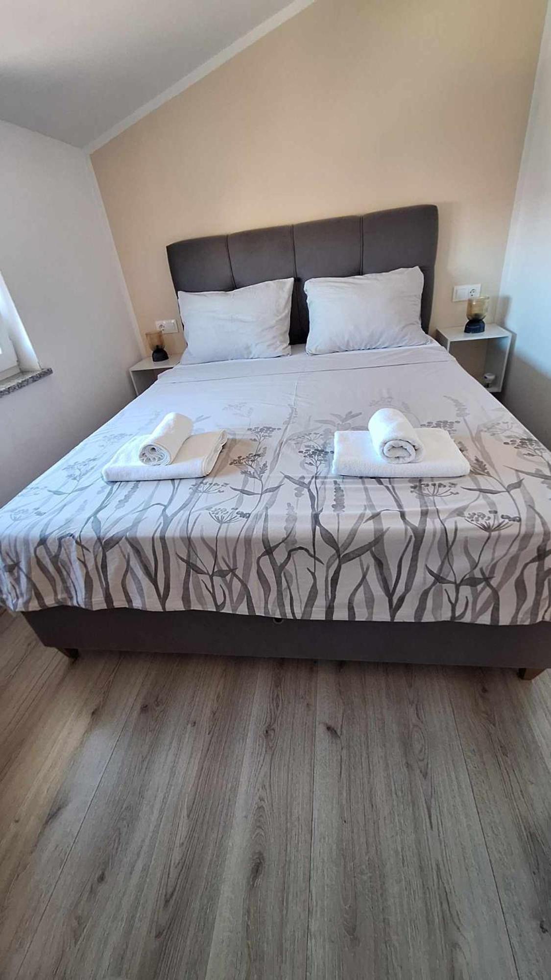 Three Lions Apartment Number 2 Пула Екстер'єр фото